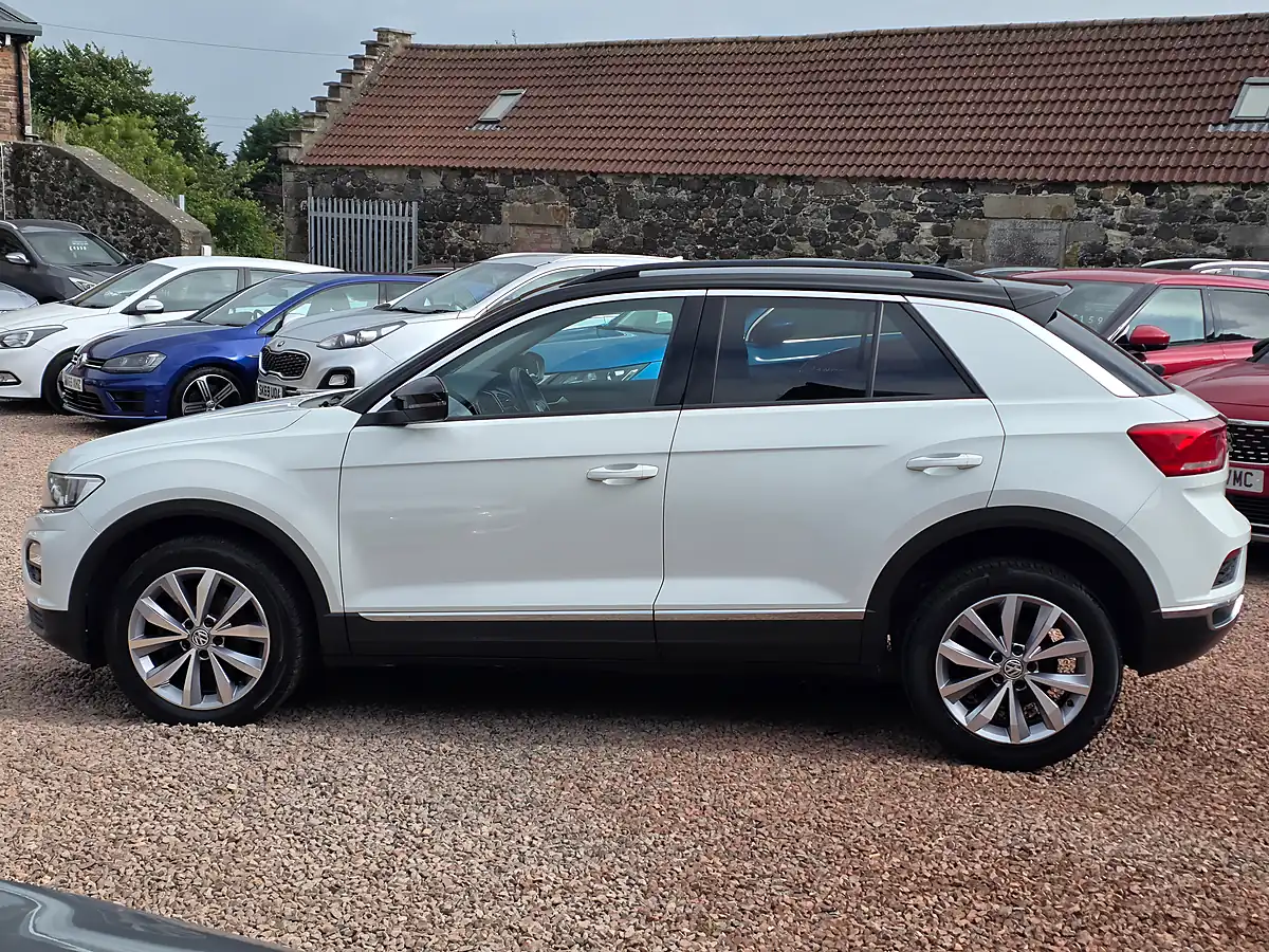 Used 2019 Volkswagen T-Roc Design White - Interior and Exterior details 14