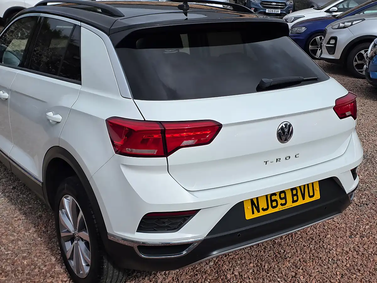 Used 2019 Volkswagen T-Roc Design White - Interior and Exterior details 16
