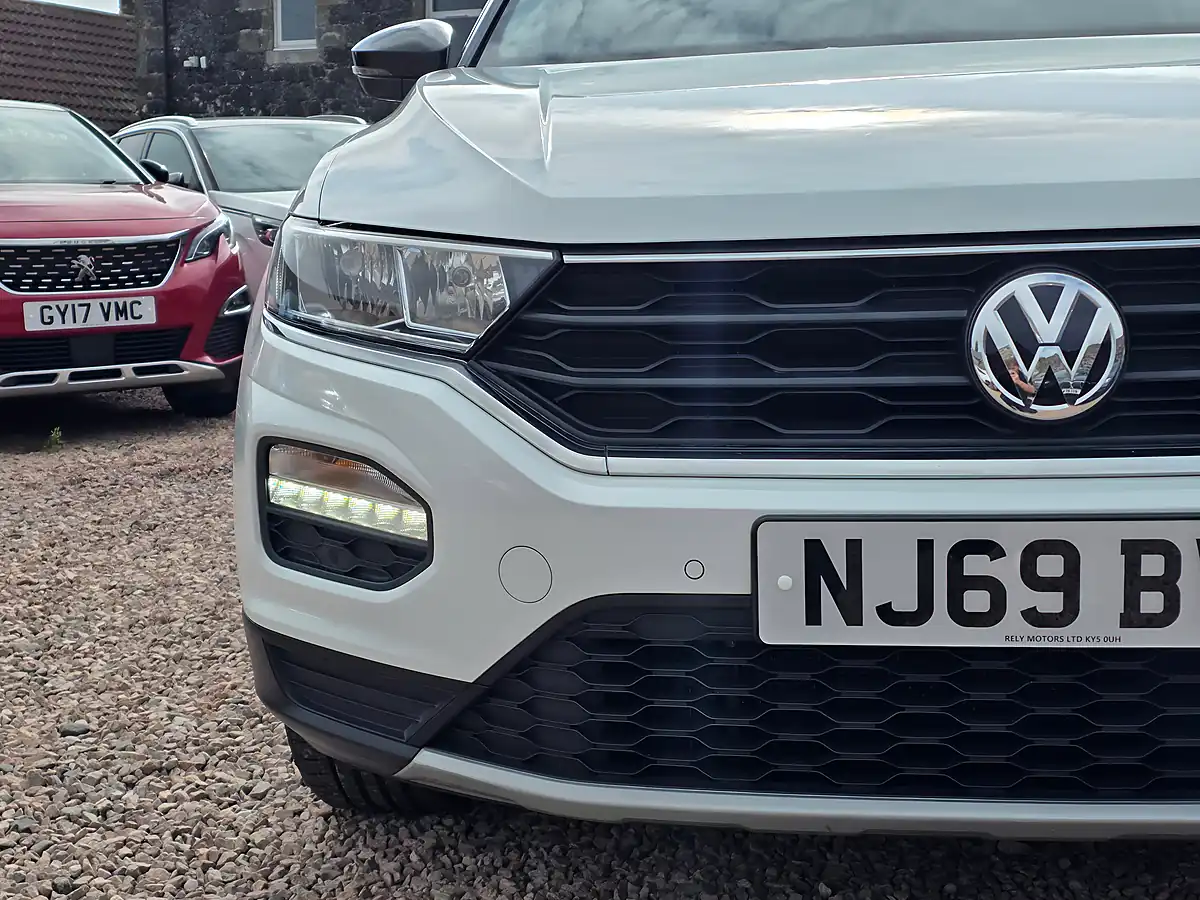 Used 2019 Volkswagen T-Roc Design White - Interior and Exterior details 4