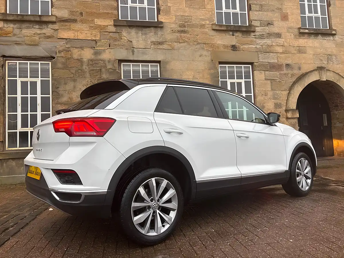 Used 2019 Volkswagen T-Roc Design White - Interior and Exterior details 20