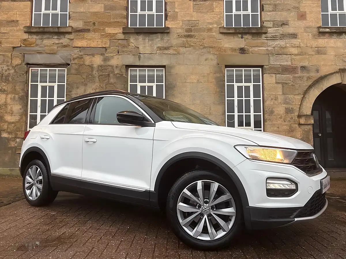 Used 2019 Volkswagen T-Roc Design White - Interior and Exterior details 5