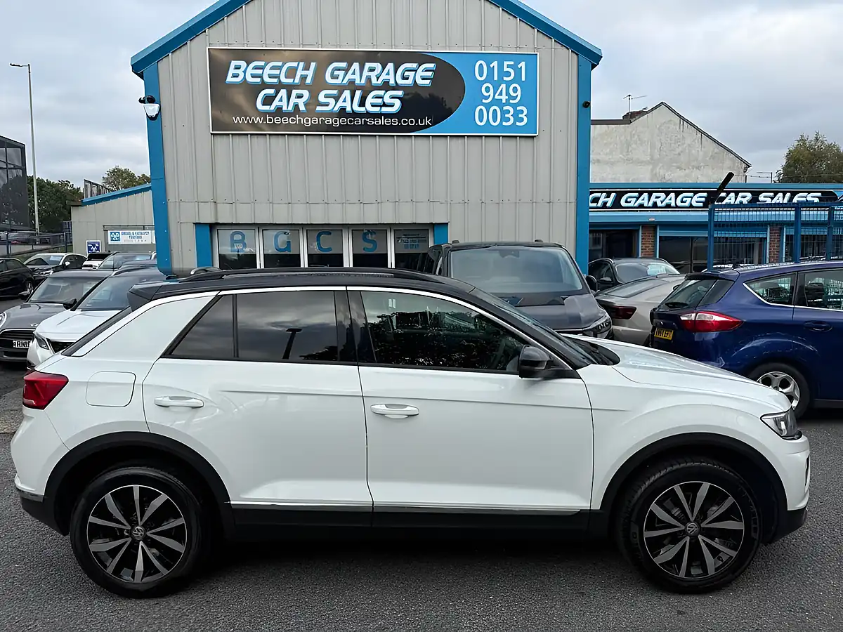 Used 2019 Volkswagen T-Roc Design White - Interior and Exterior details 2