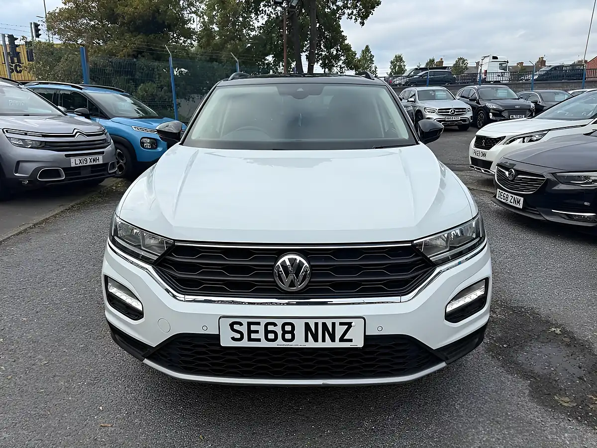 Used 2019 Volkswagen T-Roc Design White - Interior and Exterior details 8
