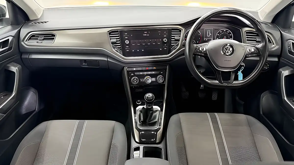 Used 2019 Volkswagen T-Roc Design White - Interior and Exterior details 11