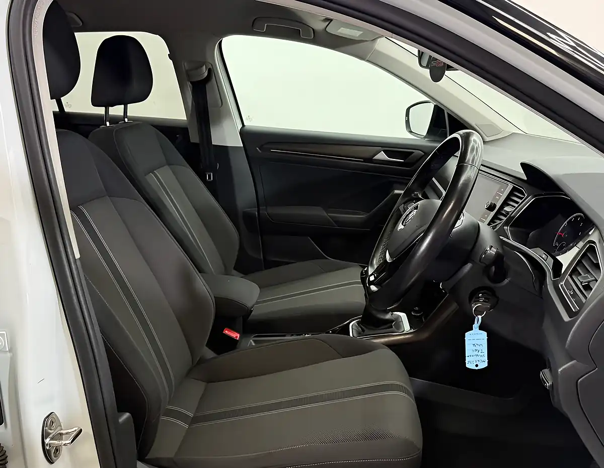 Used 2019 Volkswagen T-Roc Design White - Interior and Exterior details 12