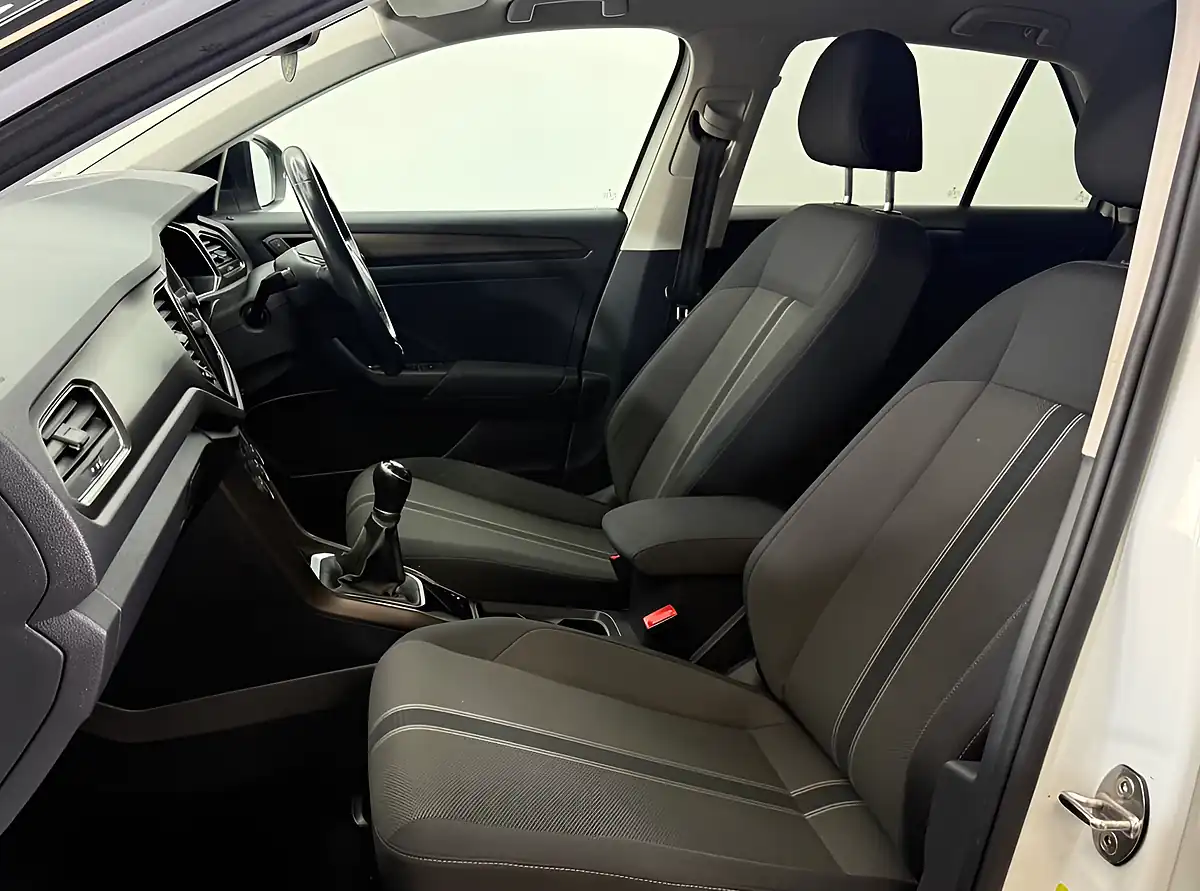 Used 2019 Volkswagen T-Roc Design White - Interior and Exterior details 13