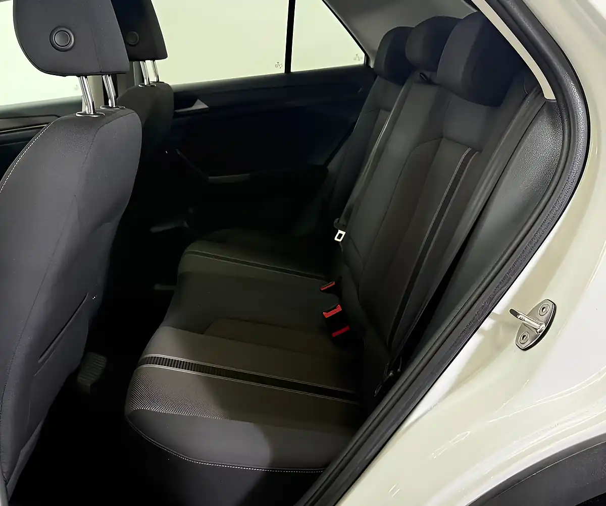 Used 2019 Volkswagen T-Roc Design White - Interior and Exterior details 14