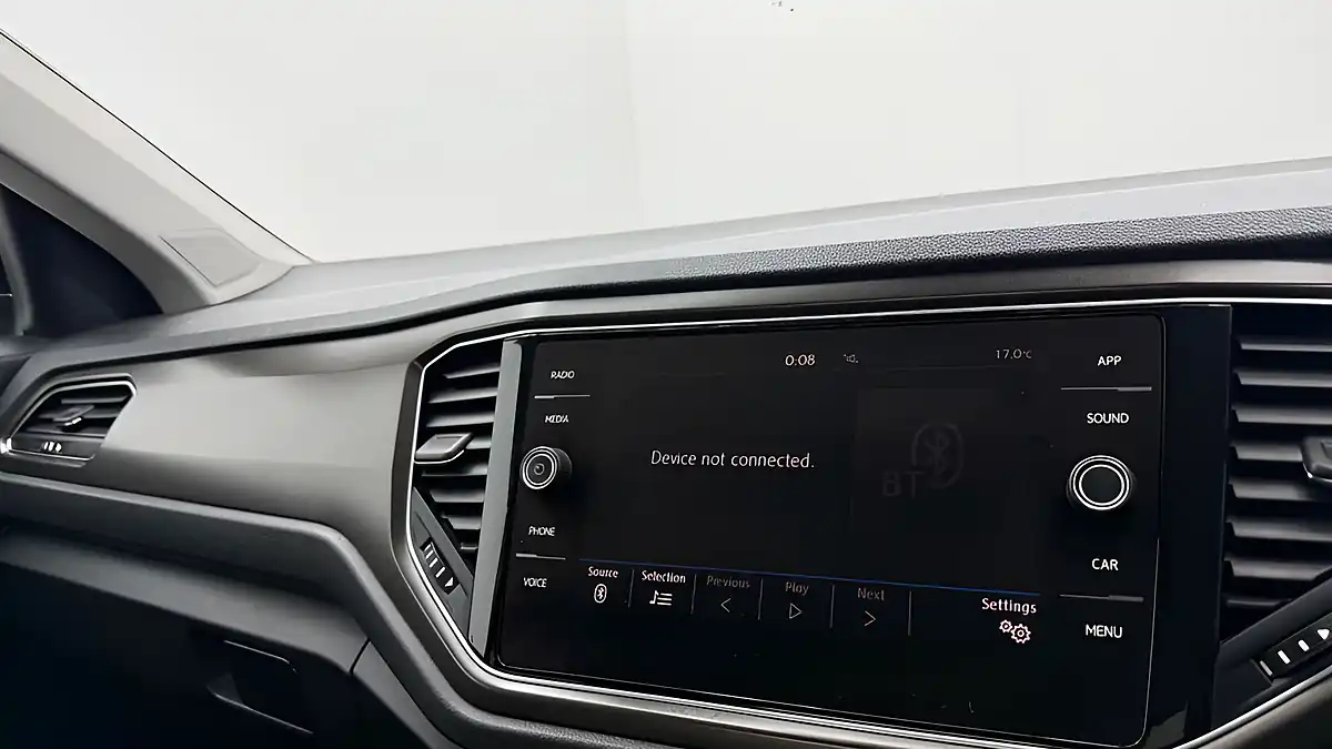 Used 2019 Volkswagen T-Roc Design White - Interior and Exterior details 17