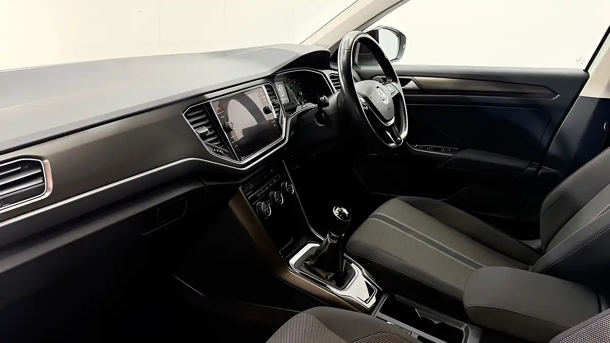 Used 2019 Volkswagen T-Roc Design White - Interior and Exterior details 19
