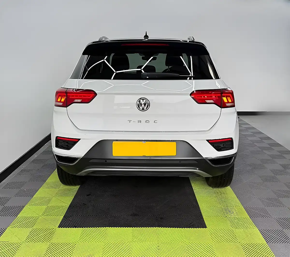 Used 2019 Volkswagen T-Roc Design White - Interior and Exterior details 5