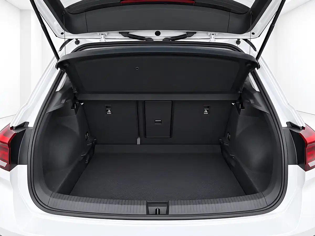 Used 2019 Volkswagen T-Roc Design White - Interior and Exterior details 12