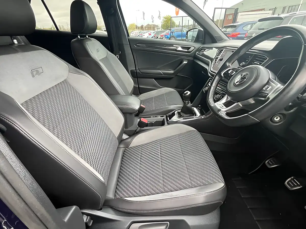 Used 2019 Volkswagen T-Roc R-Line Atlantic Blue - Interior and Exterior details 10