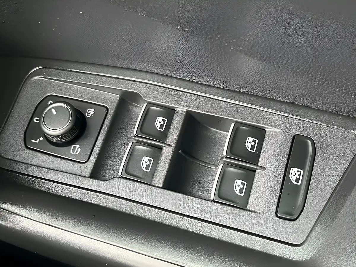 Used 2019 Volkswagen T-Roc R-Line Atlantic Blue - Interior and Exterior details 20
