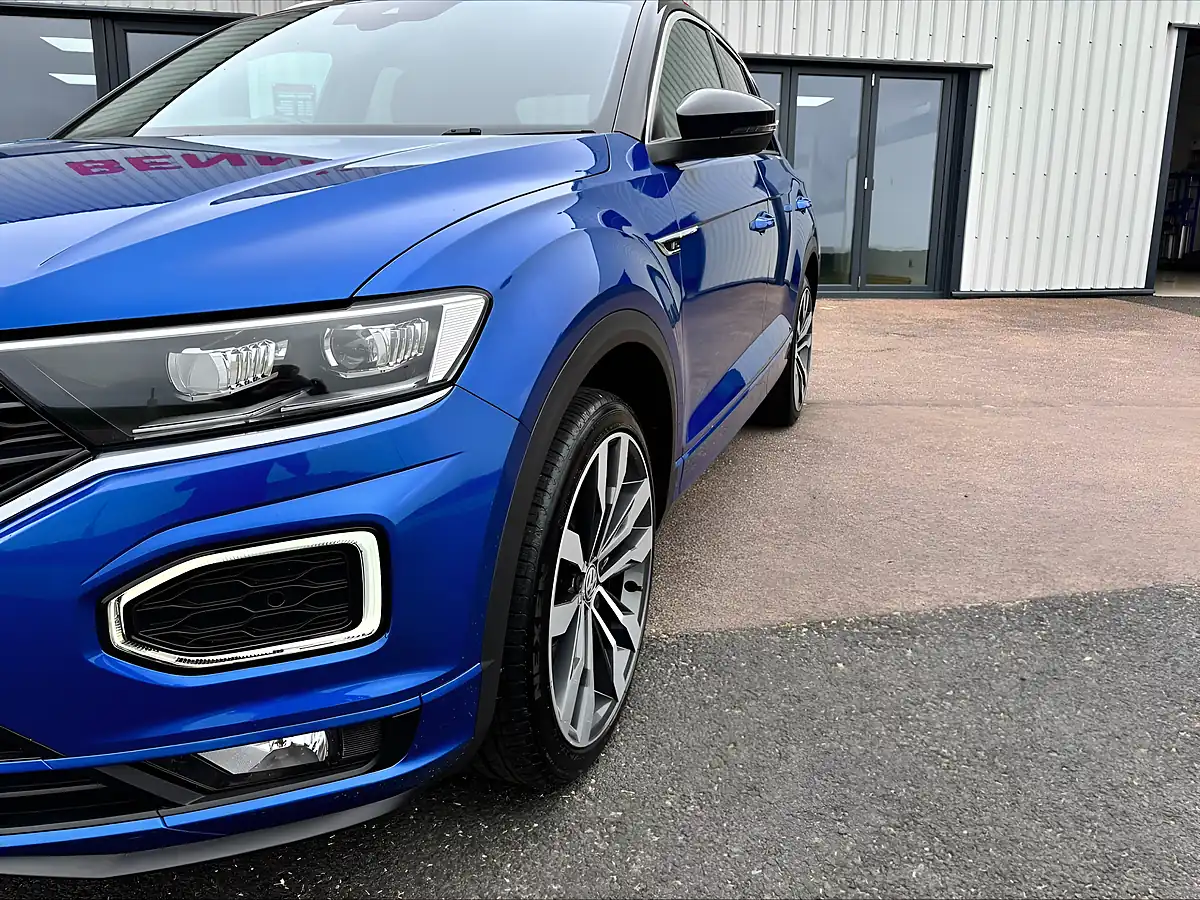 Used 2019 Volkswagen T-Roc R-Line Blue - Interior and Exterior details 11