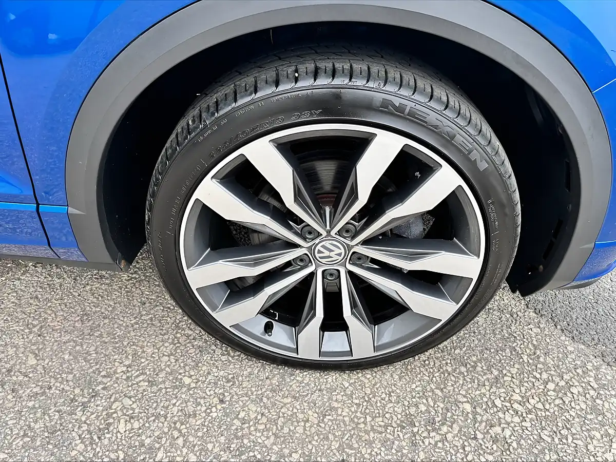 Used 2019 Volkswagen T-Roc R-Line Blue - Interior and Exterior details 12