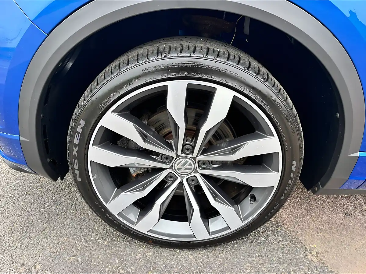 Used 2019 Volkswagen T-Roc R-Line Blue - Interior and Exterior details 13