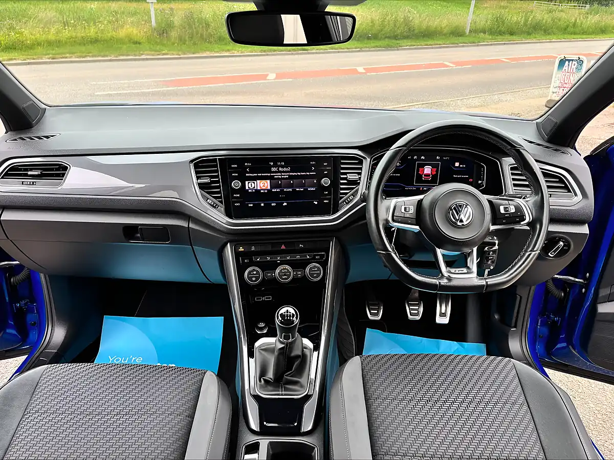 Used 2019 Volkswagen T-Roc R-Line Blue - Interior and Exterior details 17