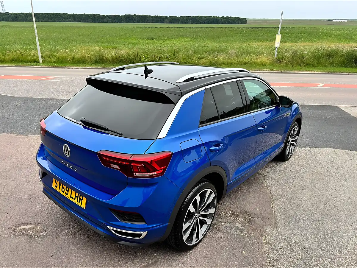 Used 2019 Volkswagen T-Roc R-Line Blue - Interior and Exterior details 3