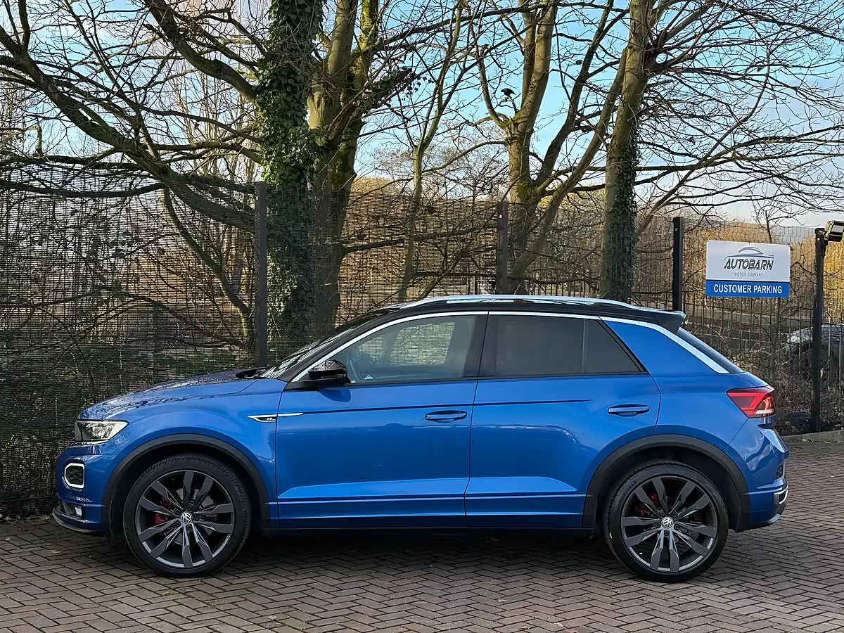 Used 2019 Volkswagen T-Roc R-Line Blue - Interior and Exterior details 11