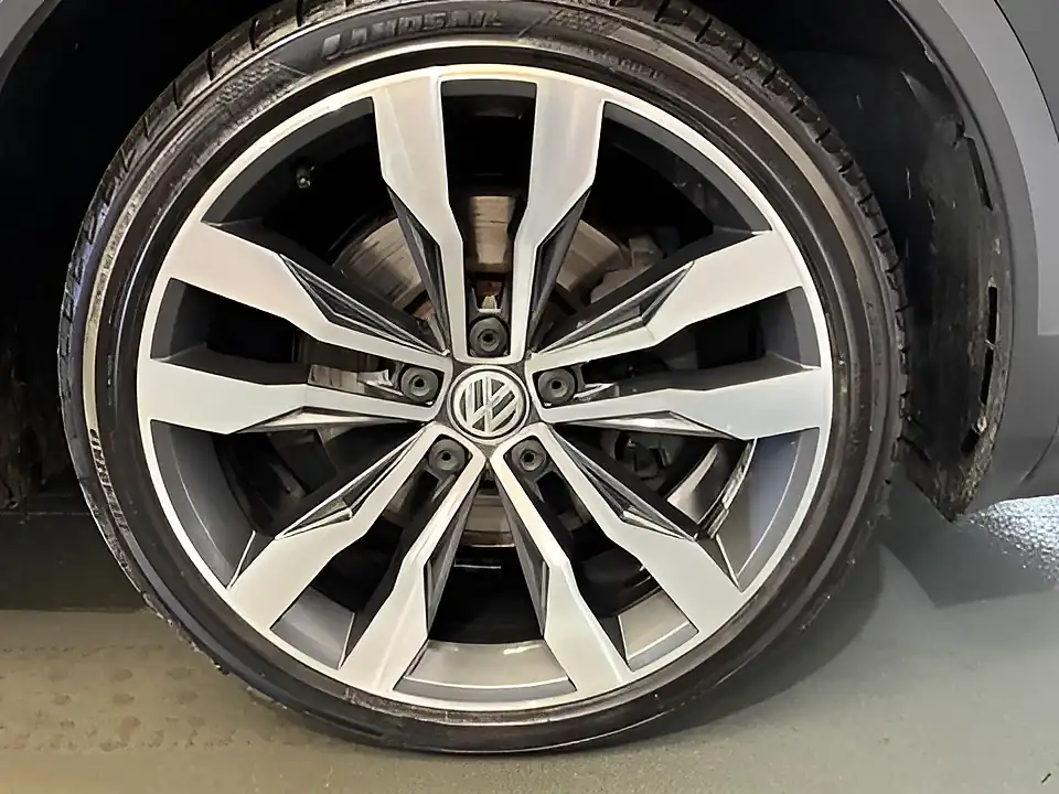 Used 2019 Volkswagen T-Roc R-Line Grey - Interior and Exterior details 15