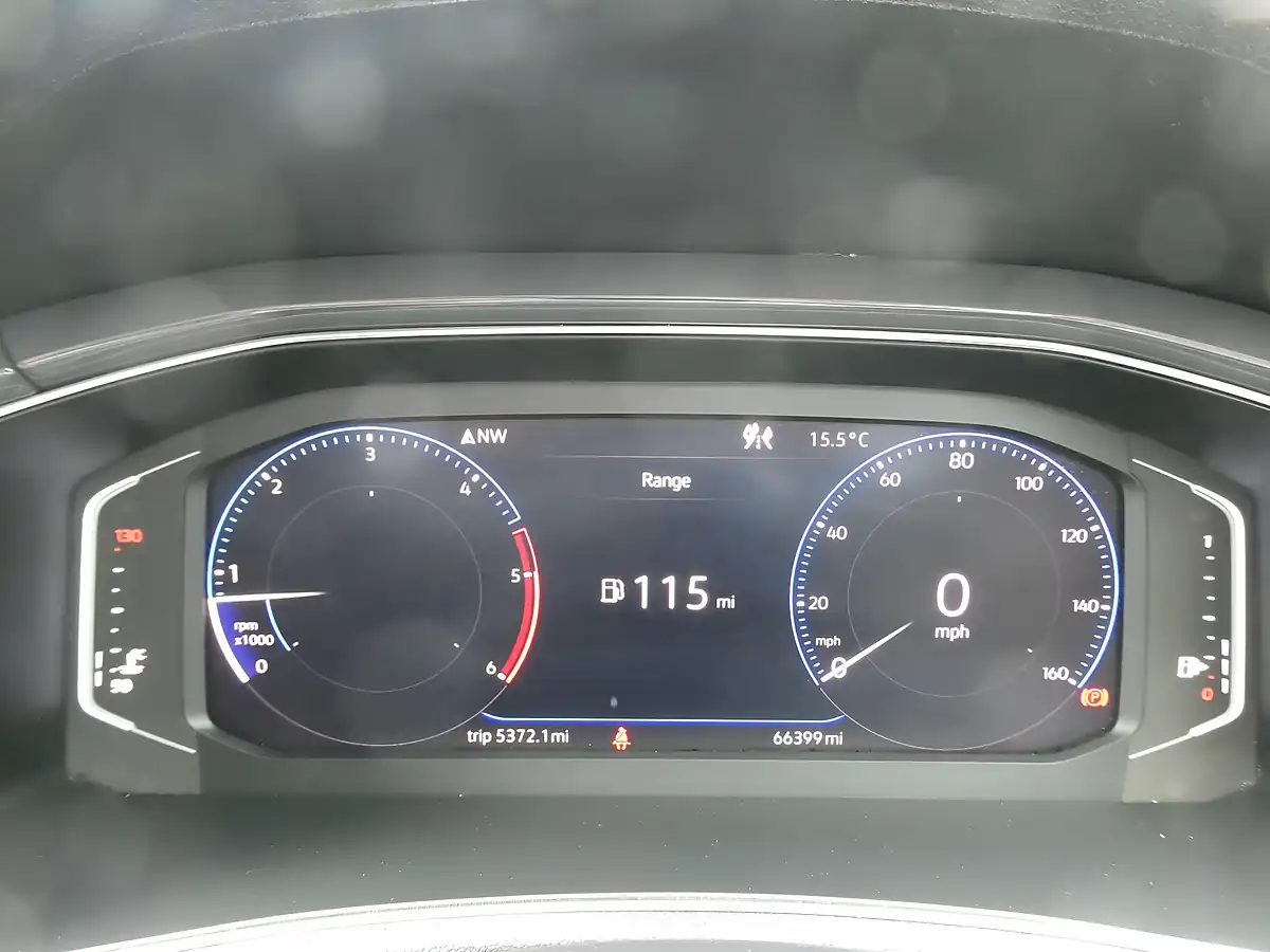 Used 2019 Volkswagen T-Roc R-Line Grey - Interior and Exterior details 9