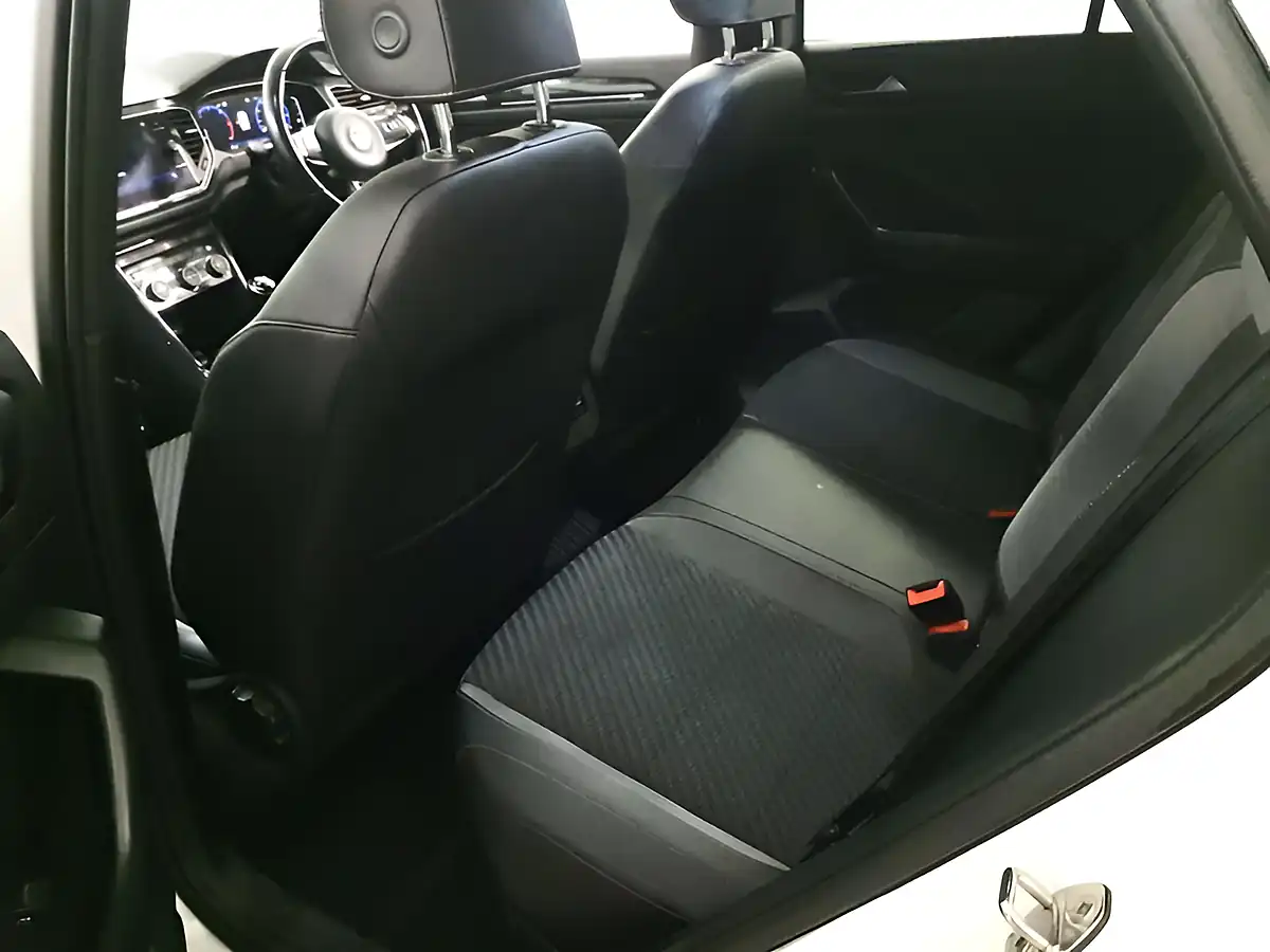 Used 2019 Volkswagen T-Roc R-Line Pure White - Interior and Exterior details 13