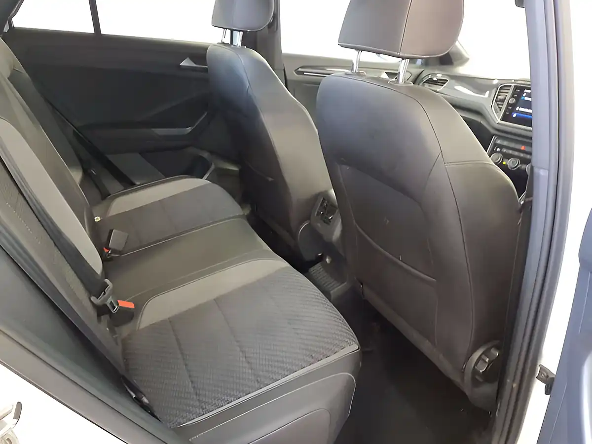 Used 2019 Volkswagen T-Roc R-Line Pure White - Interior and Exterior details 14