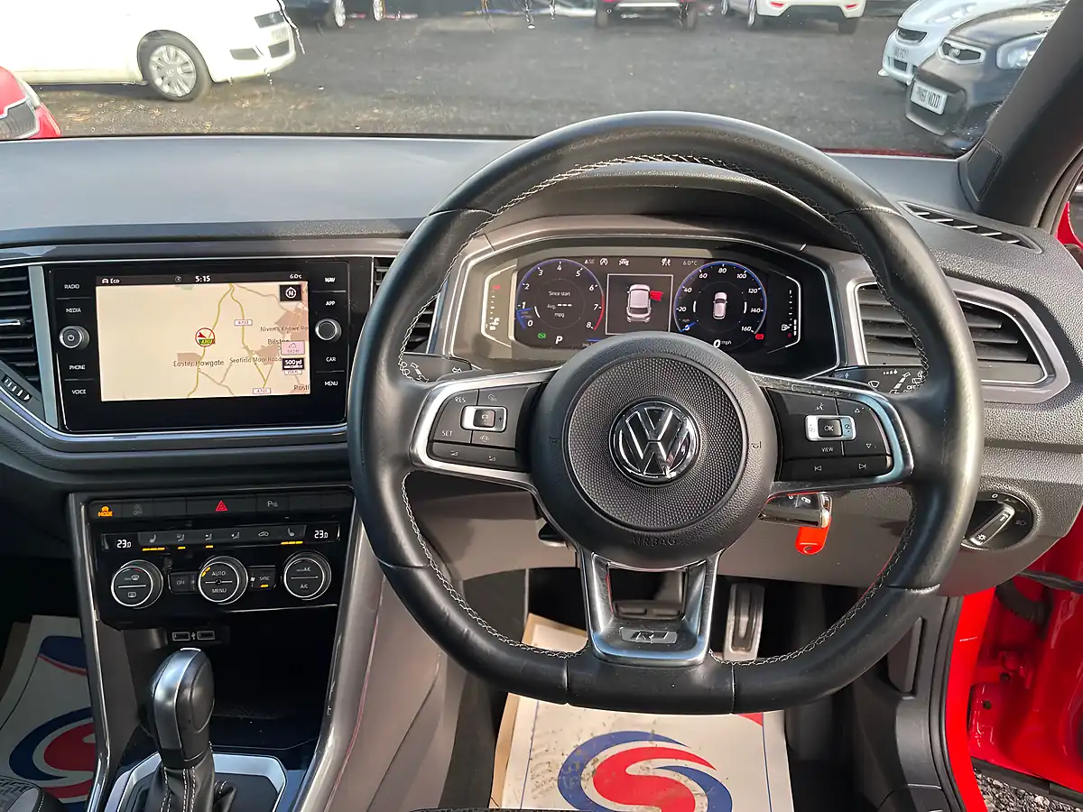 Used 2019 Volkswagen T-Roc R-Line Red - Interior and Exterior details 7