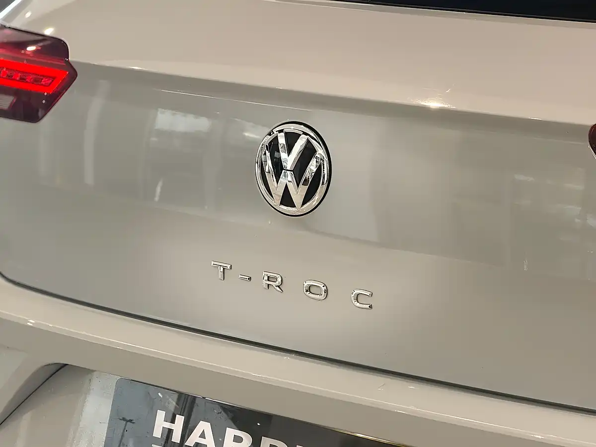 Used 2019 Volkswagen T-Roc R-Line Silver - Interior and Exterior details 10