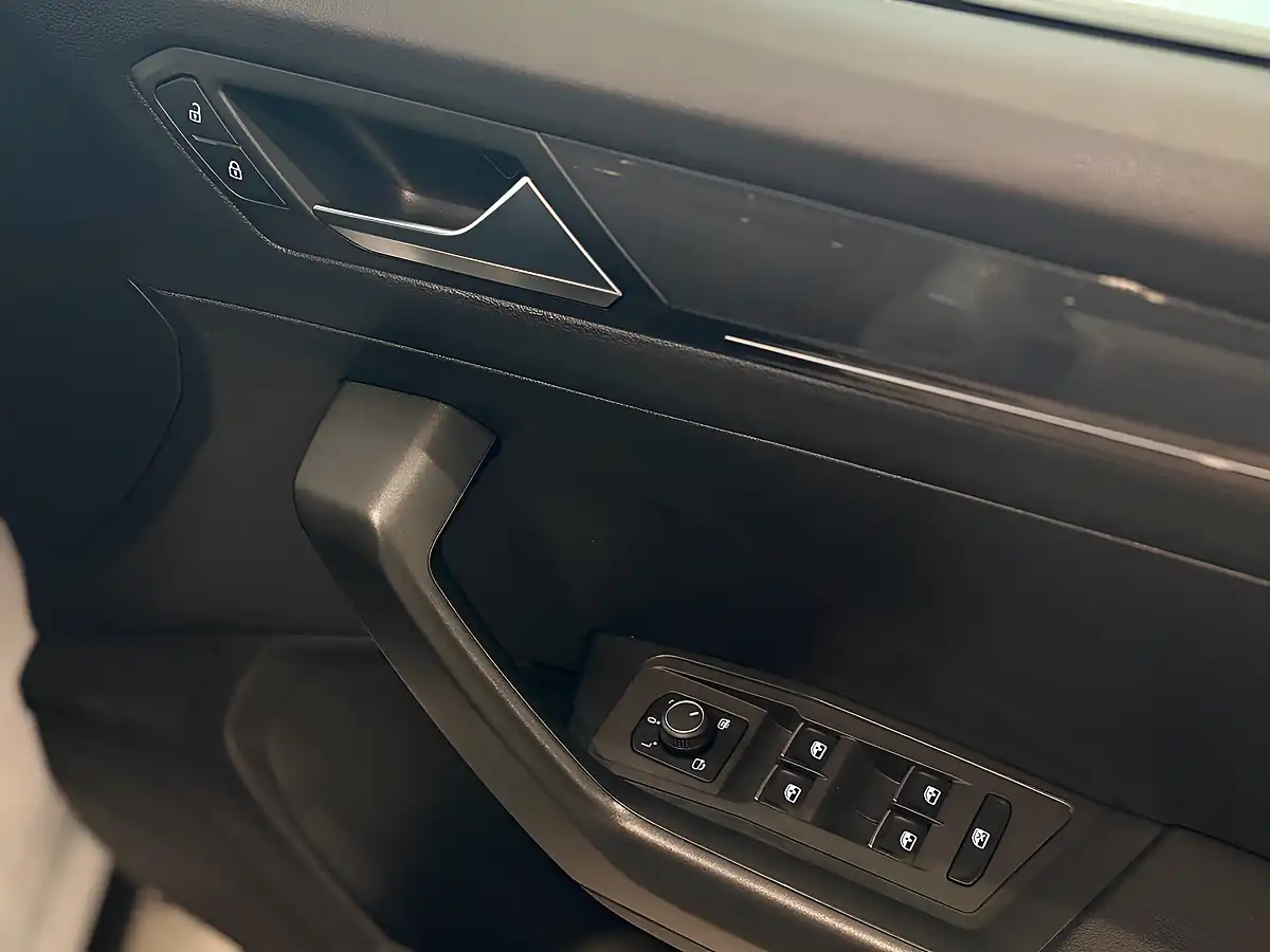 Used 2019 Volkswagen T-Roc R-Line Silver - Interior and Exterior details 15