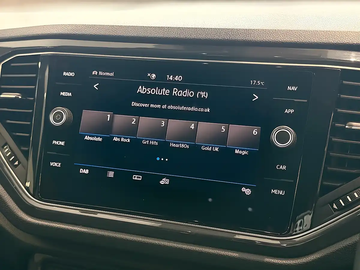 Used 2019 Volkswagen T-Roc R-Line Silver - Interior and Exterior details 16