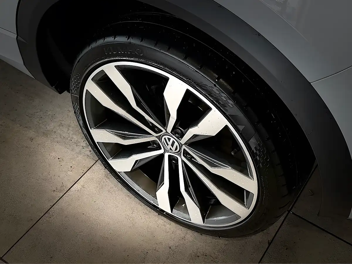 Used 2019 Volkswagen T-Roc R-Line Silver - Interior and Exterior details 6