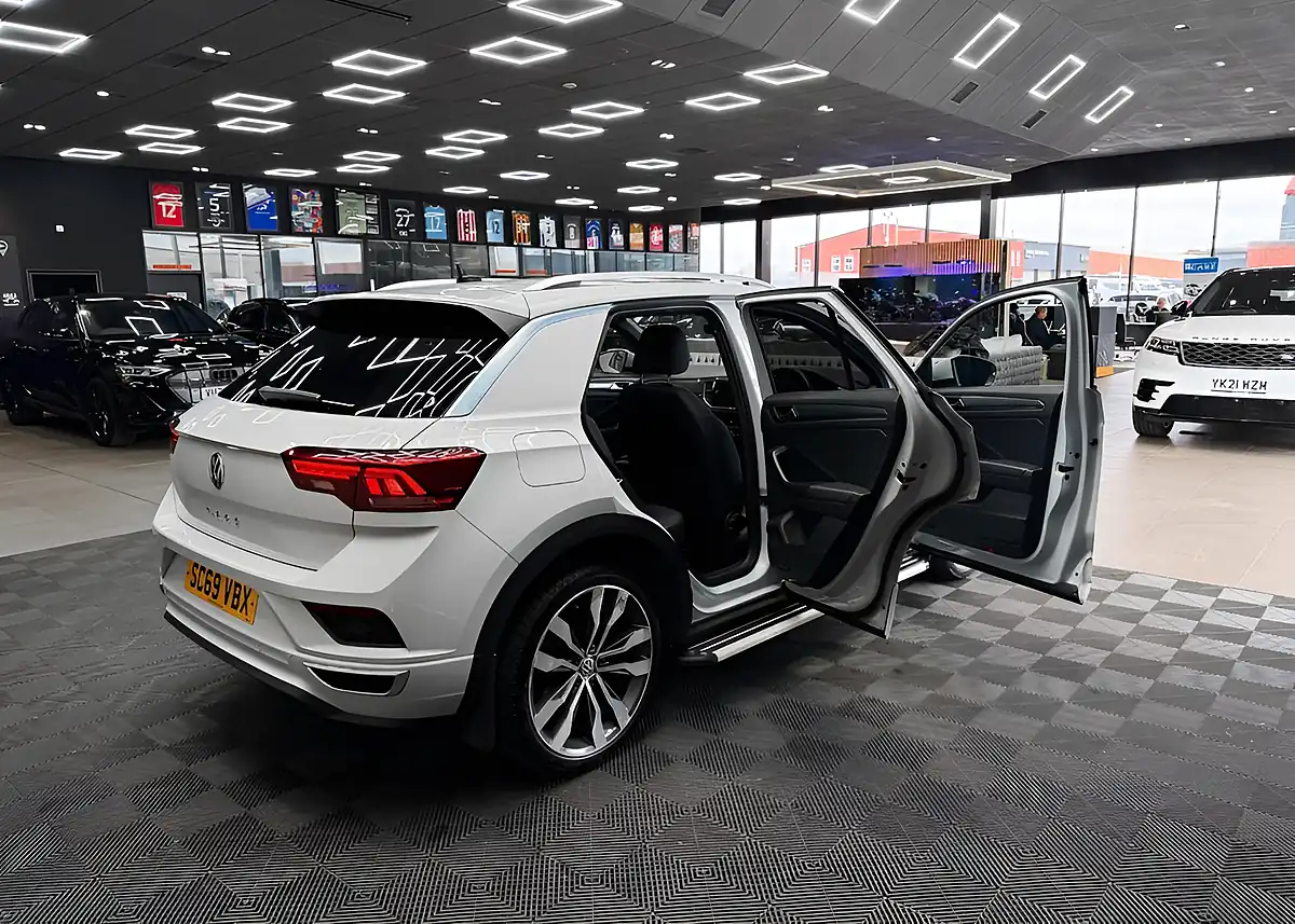 Used 2019 Volkswagen T-Roc R-Line Silver - Interior and Exterior details 19