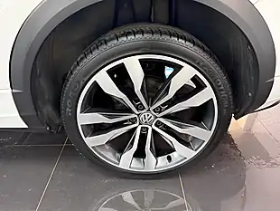 Used 2019 Volkswagen T-Roc R-Line White - Interior and Exterior details 12