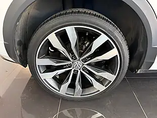 Used 2019 Volkswagen T-Roc R-Line White - Interior and Exterior details 3