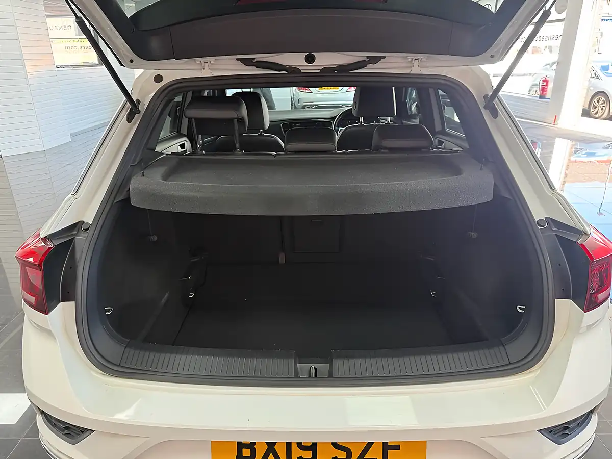 Used 2019 Volkswagen T-Roc R-Line White - Interior and Exterior details 9