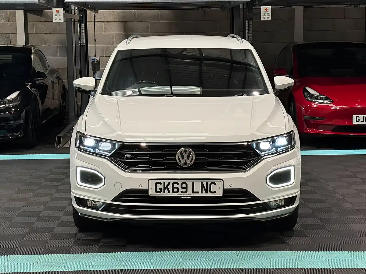 Used 2019 Volkswagen T-Roc R-Line White - Interior and Exterior details 7