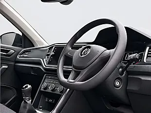 Used 2019 Volkswagen T-Roc S Black - Interior and Exterior details 11