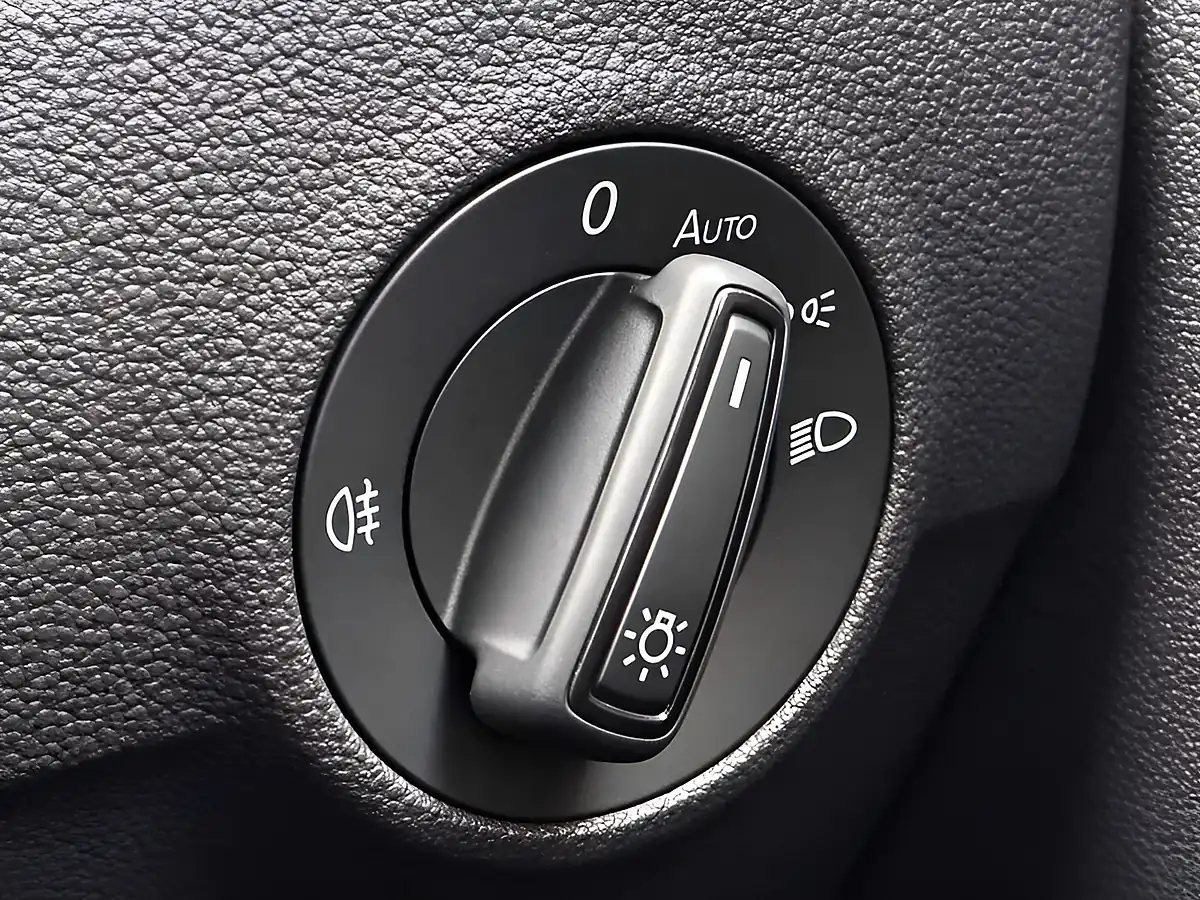 Used 2019 Volkswagen T-Roc S Black - Interior and Exterior details 20