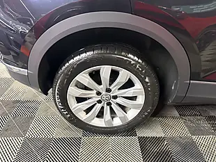 Used 2019 Volkswagen T-Roc Se Black - Interior and Exterior details 12