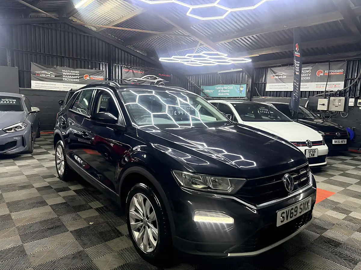 Used 2019 Volkswagen T-Roc Se Black - Interior and Exterior details 15