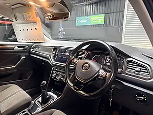 Used 2019 Volkswagen T-Roc Se Black - Interior and Exterior details 18