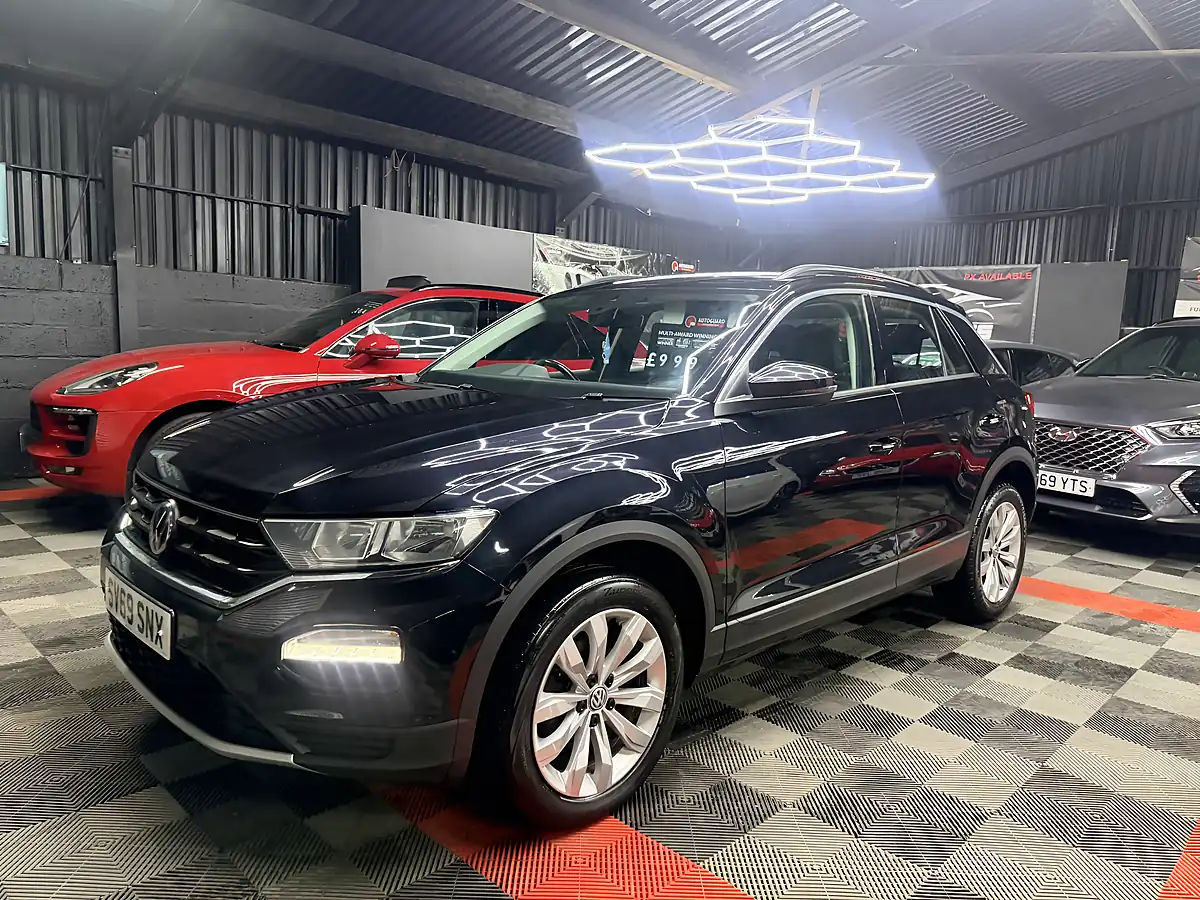 Used 2019 Volkswagen T-Roc Se Black - Interior and Exterior details 7