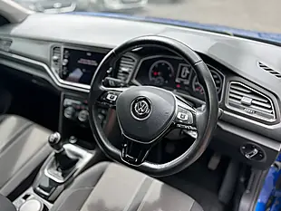 Used 2019 Volkswagen T-Roc Se Blue - Interior and Exterior details 10