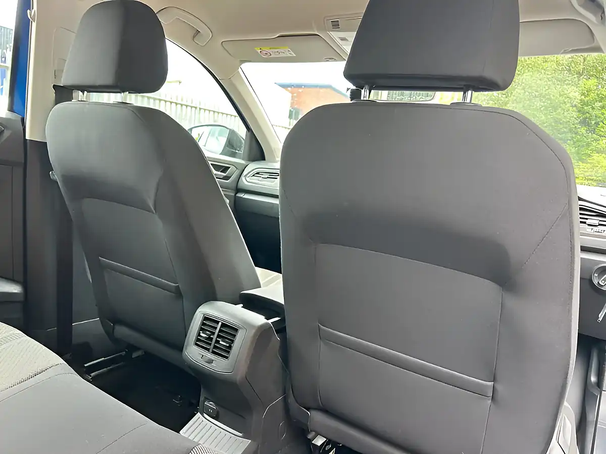 Used 2019 Volkswagen T-Roc Se Blue - Interior and Exterior details 14