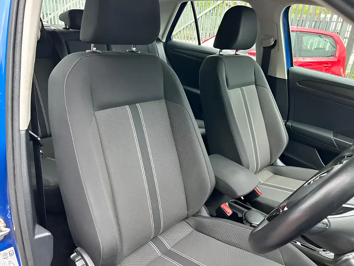 Used 2019 Volkswagen T-Roc Se Blue - Interior and Exterior details 4