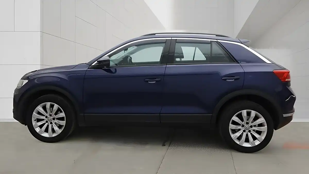 Used 2019 Volkswagen T-Roc Se Blue - Interior and Exterior details 12