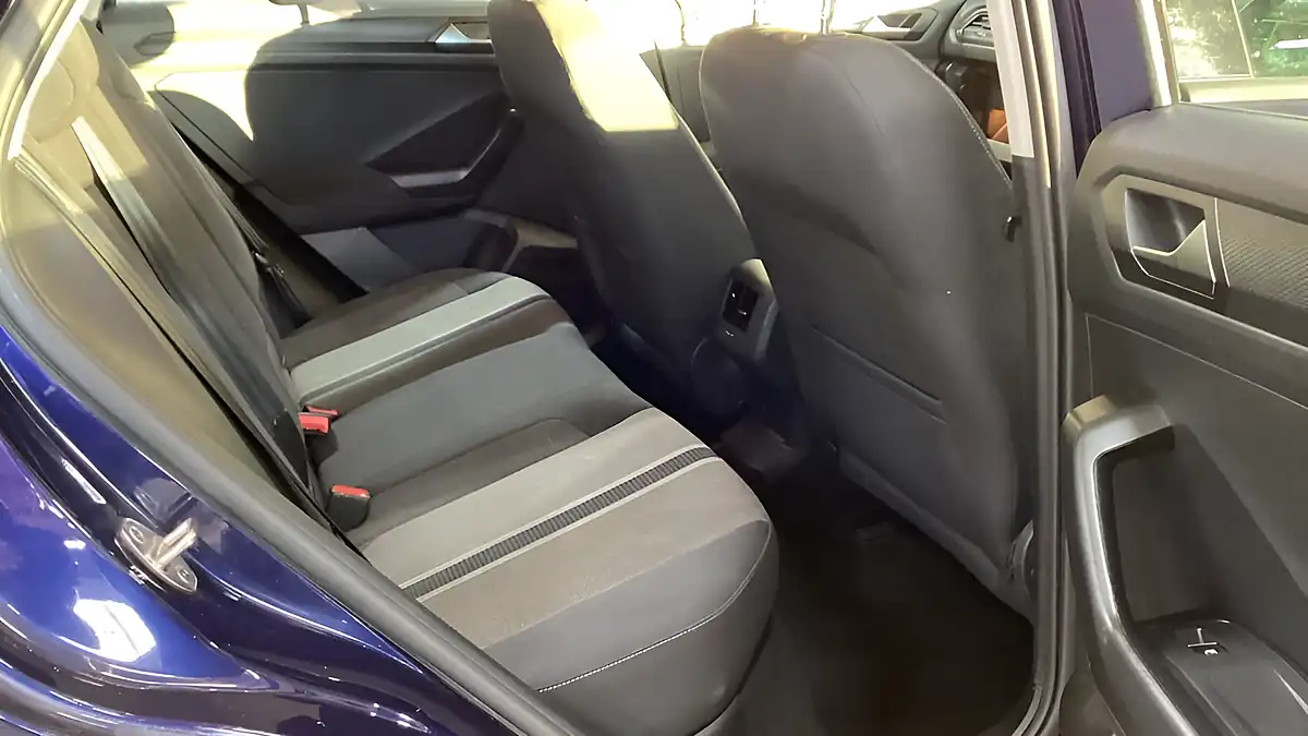 Used 2019 Volkswagen T-Roc Se Blue - Interior and Exterior details 17