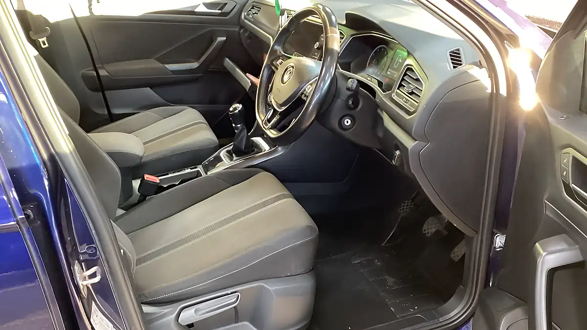 Used 2019 Volkswagen T-Roc Se Blue - Interior and Exterior details 2