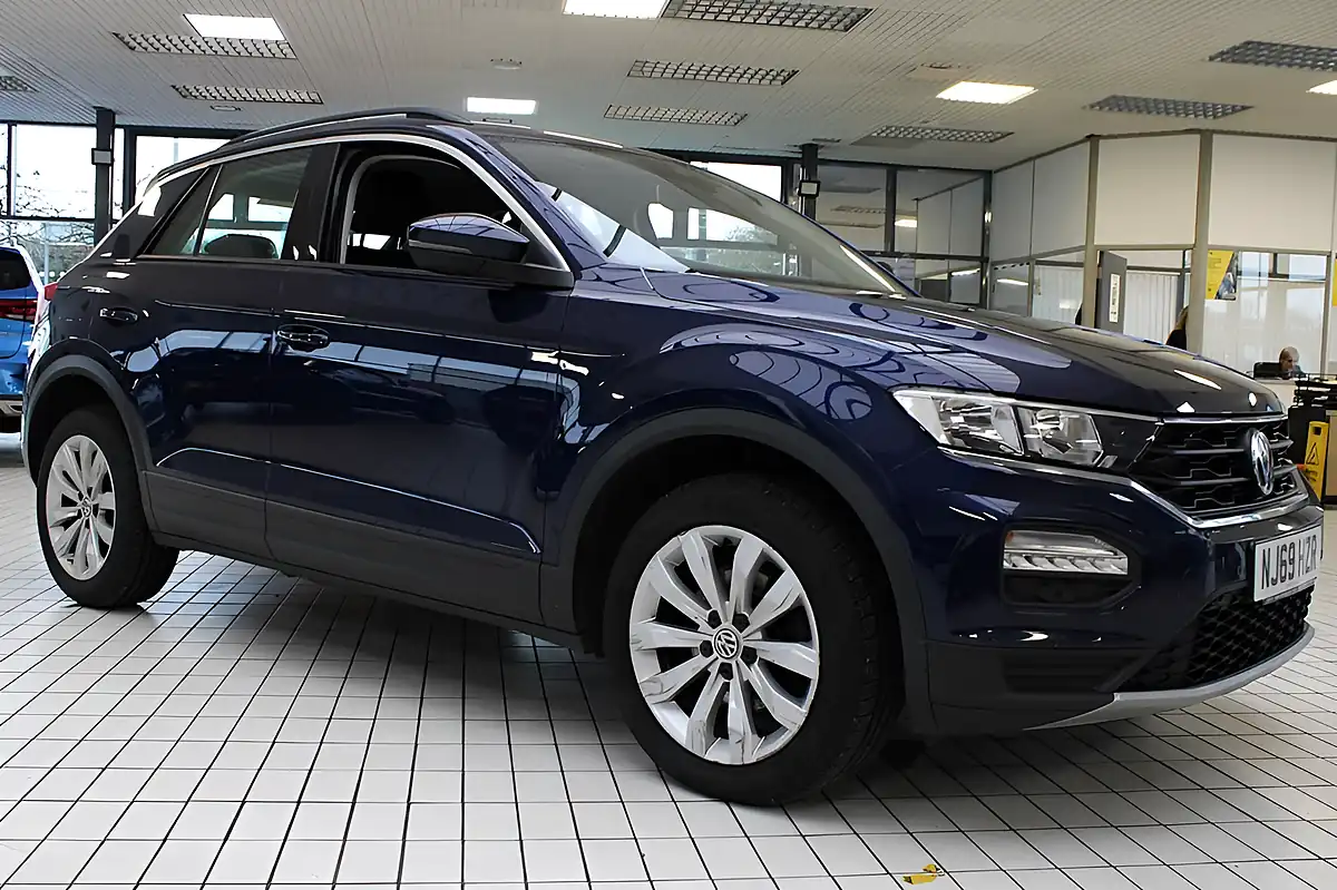 Used 2019 Volkswagen T-Roc Se Blue - Interior and Exterior details 11